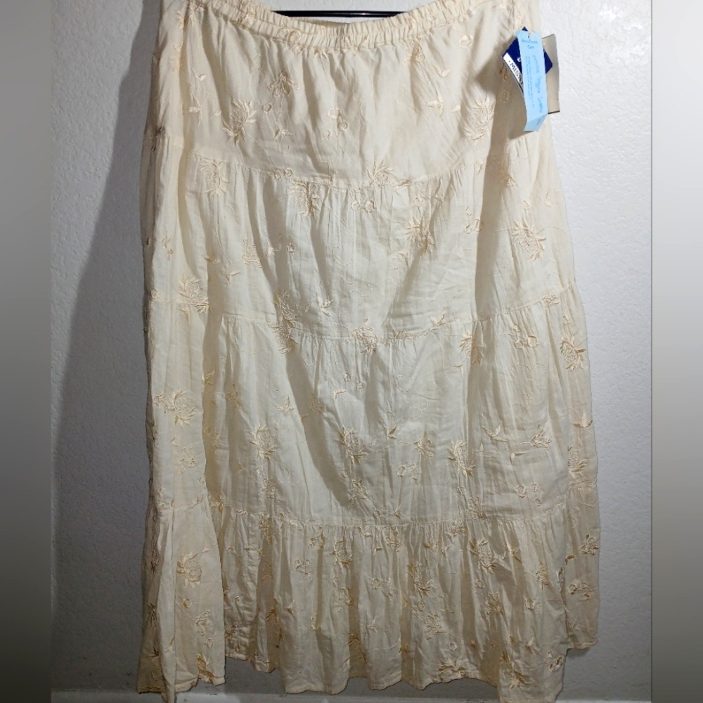 DC Cream Maxi A-Line Tiered Skirt